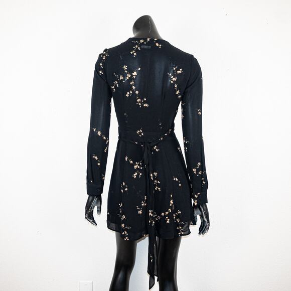 Reformation Porter Wrap Dress in Wildflower Black size XS - Picture 5 of 9